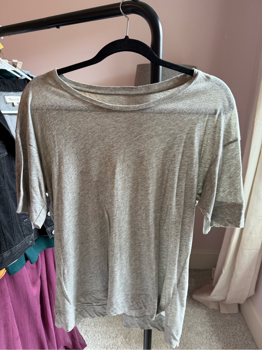 Everlane Light Gray Relaxed Crew Neck Short Sleeve Tee